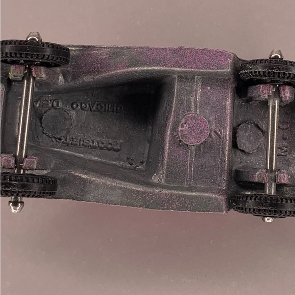 Tootsie Toy MG Roadster Pink - Picture 7 of 7